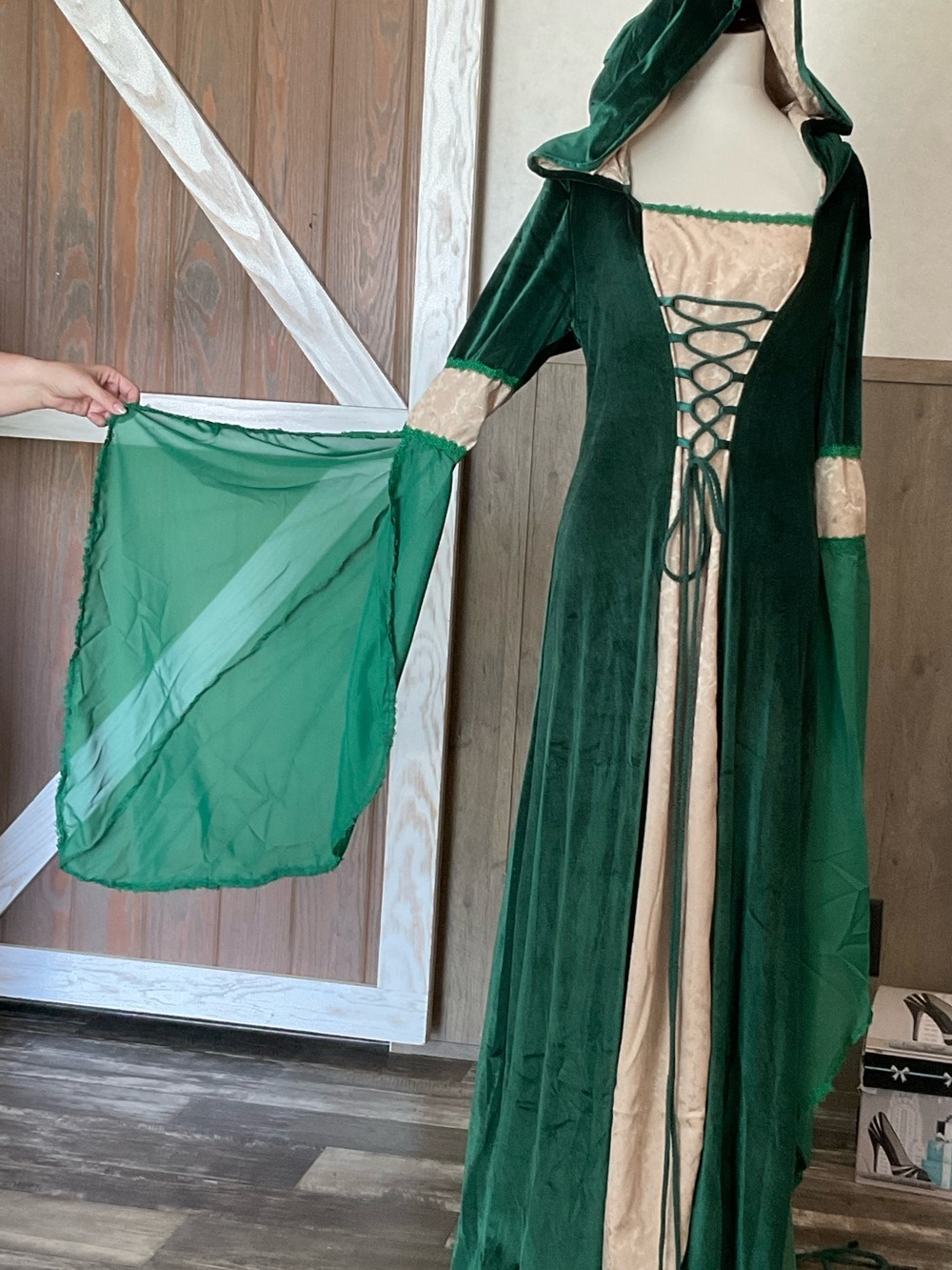 Renaissance Medieval Hooded Gown. Emerald Green Velvet Lace-Up Dress XL NWOT - Picture 6 of 8